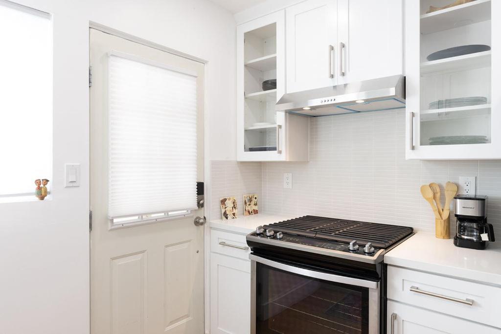 Bed & Breakfast Universal Encino